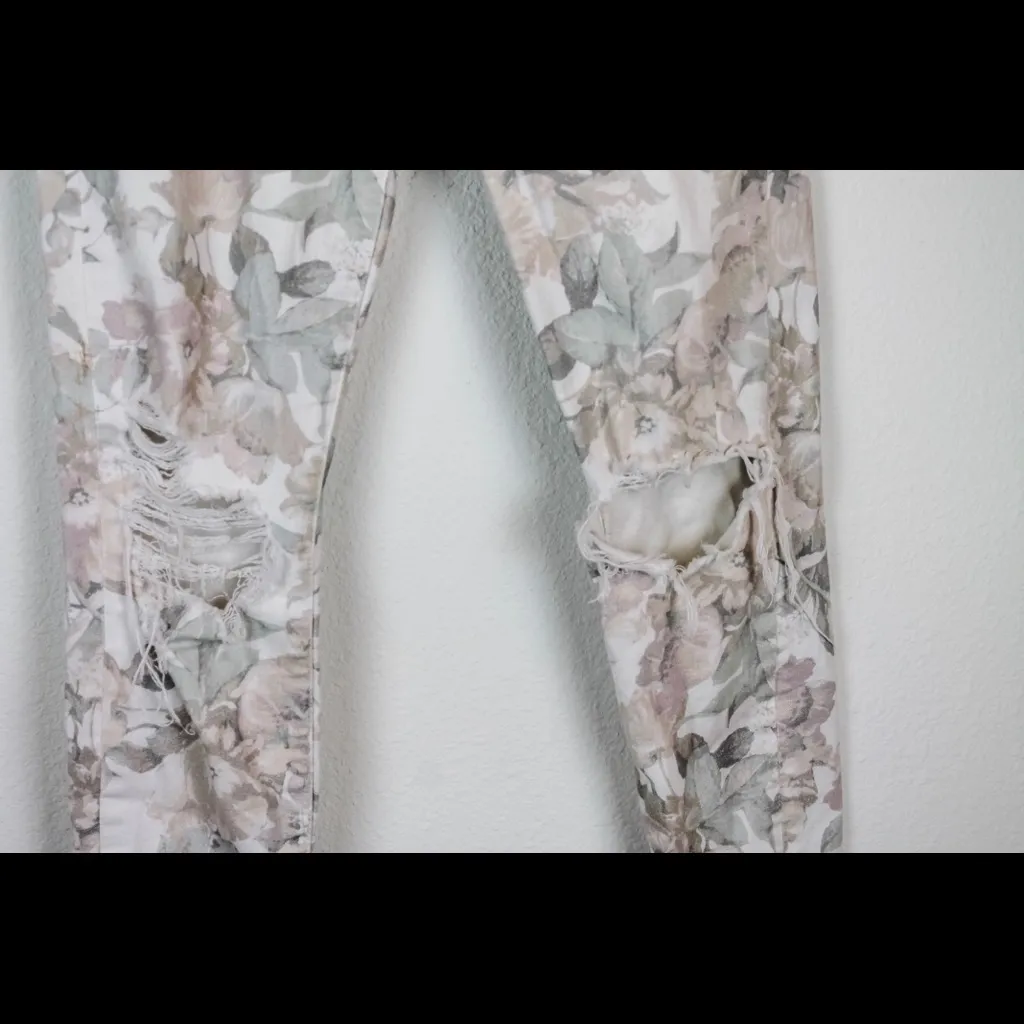 7FAM Floral Skinny Jeans | Artsy Ripped Denim Size 29 - Image 3