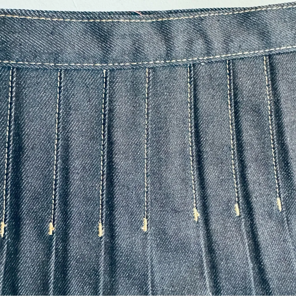 Topshop ASOS Pleated Denim Mini Skirt Raw Indigo Structured Size 4 Size‎ 6 NWT - Image 4