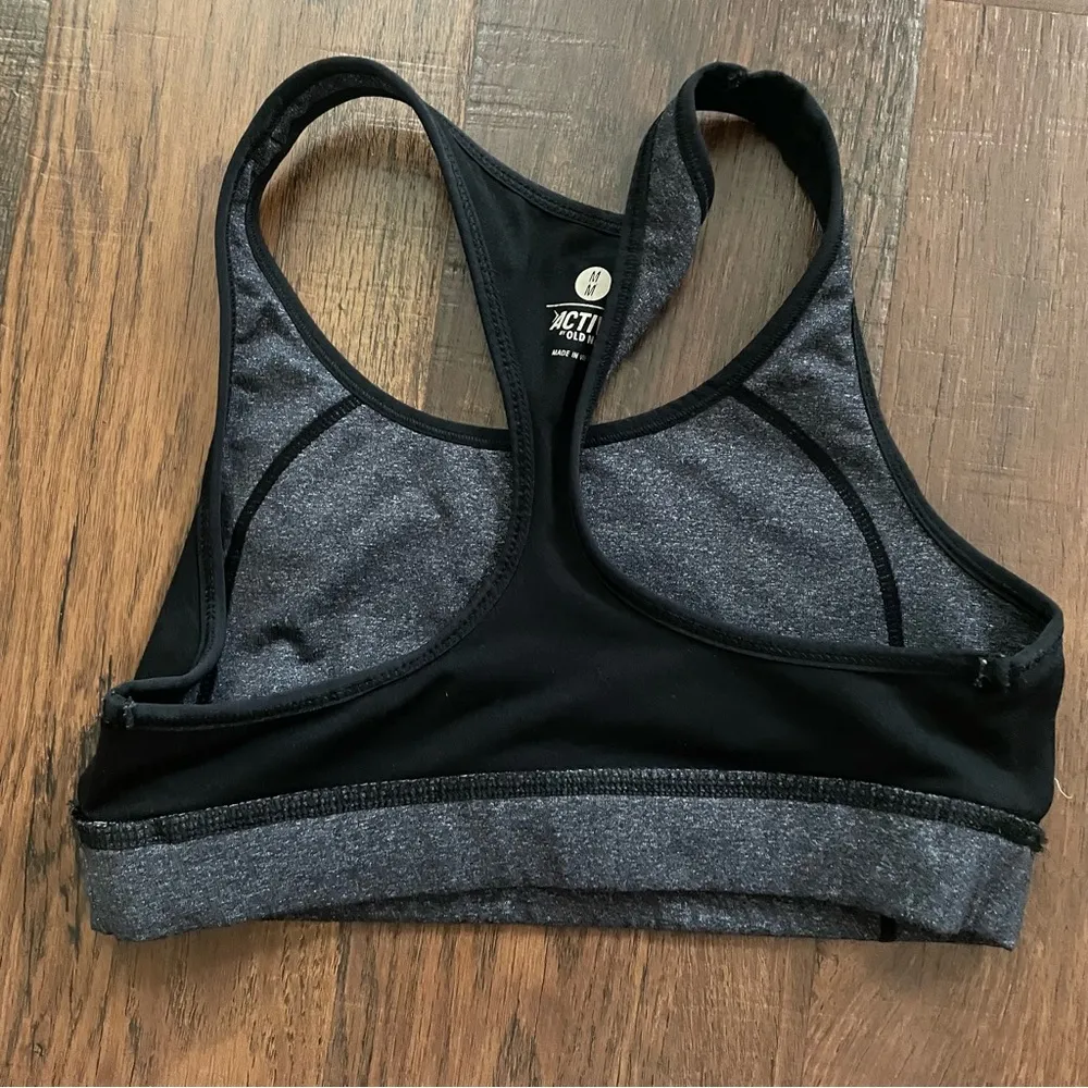 OLD NAVY Active sport bra, size M - Image 5