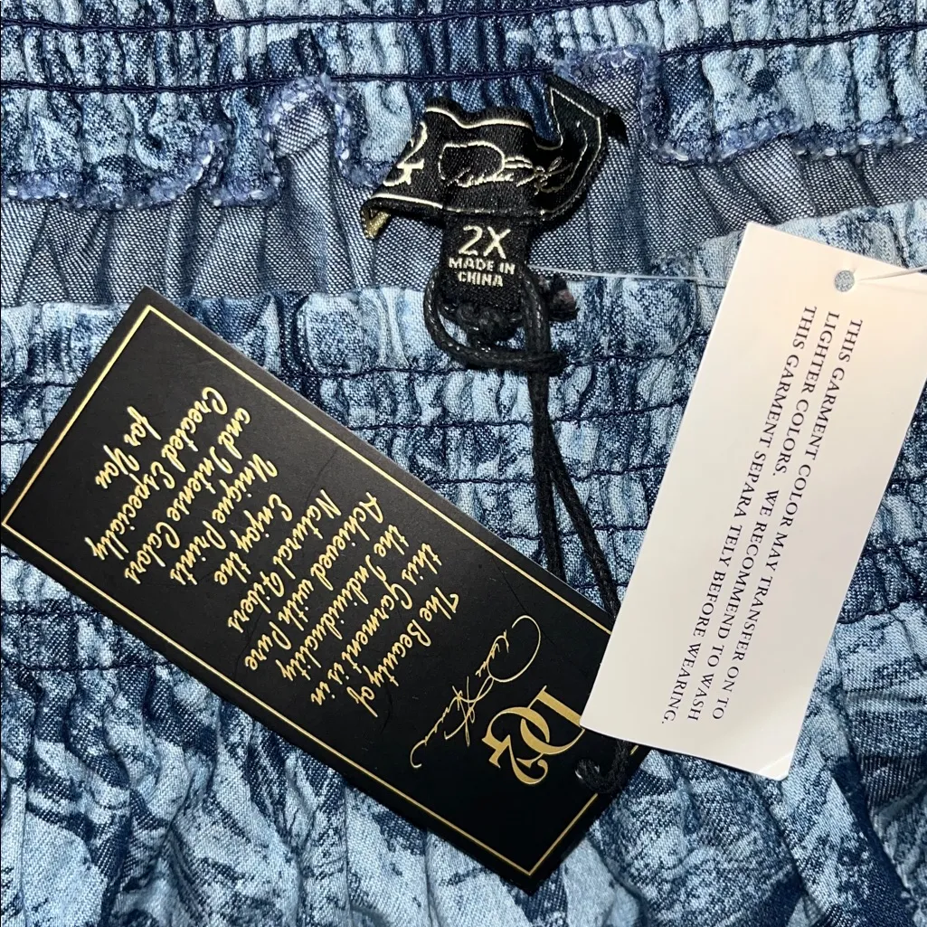 DG2 by Diane Gilman NWT 2X Blue Floral Chambray Bell Sleeve Off the Shoulder Top - Image 4