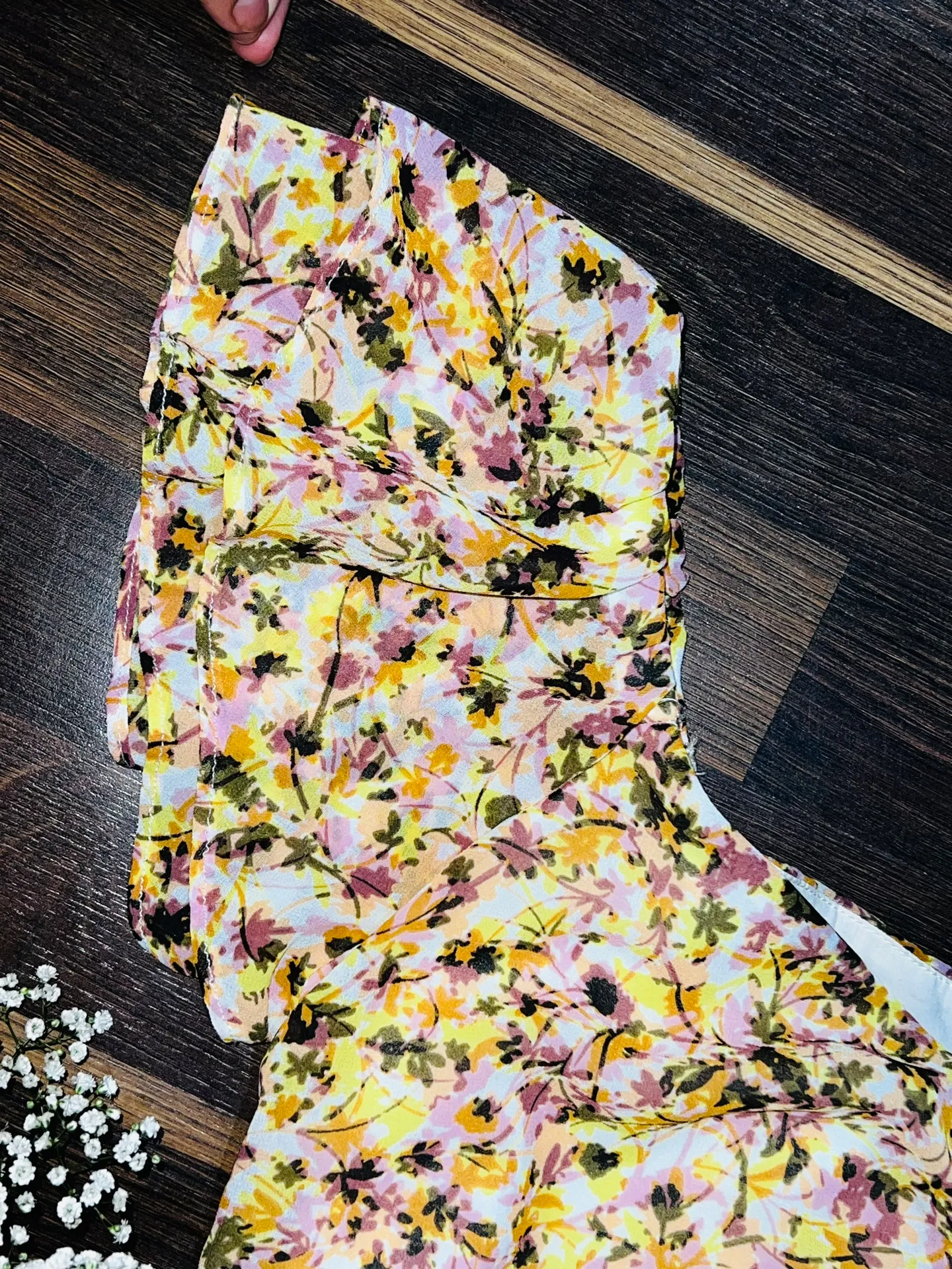 New  SHIRRED FLUTTER MINI DRESS - Image 6