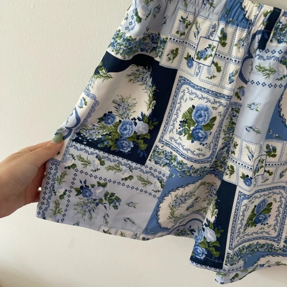 Abercombie Faux Silk Shorts Printed Blue - Image 2