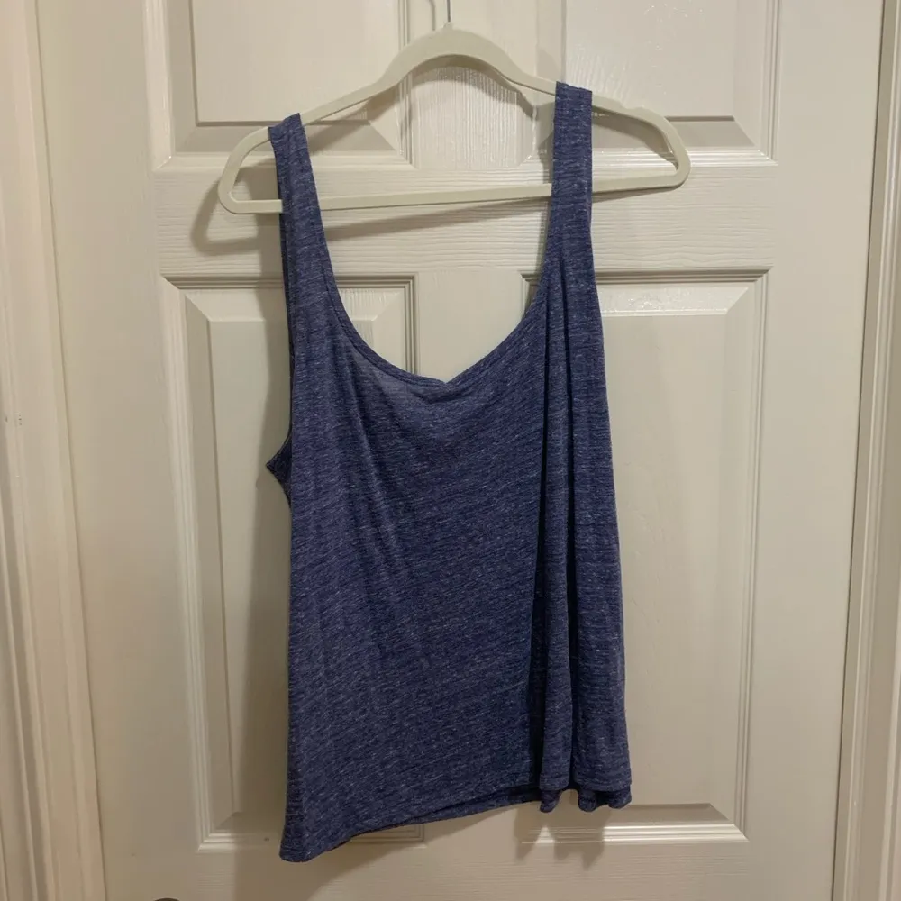 Old Navy lightweight blue mermaid tank size XXL - Image 4