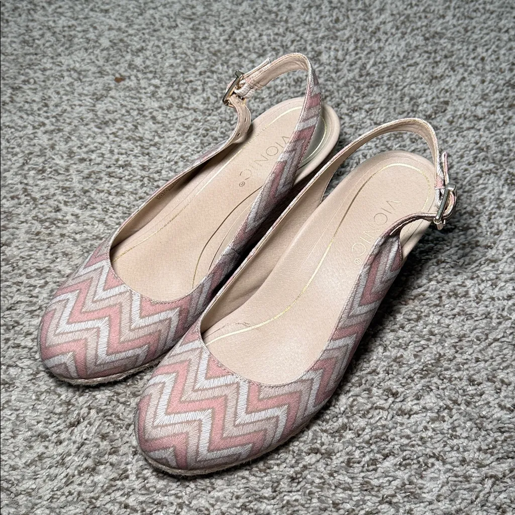 Vionic Coralina Women's Chevron Slingback Wedge Size 8.5 - Image 2