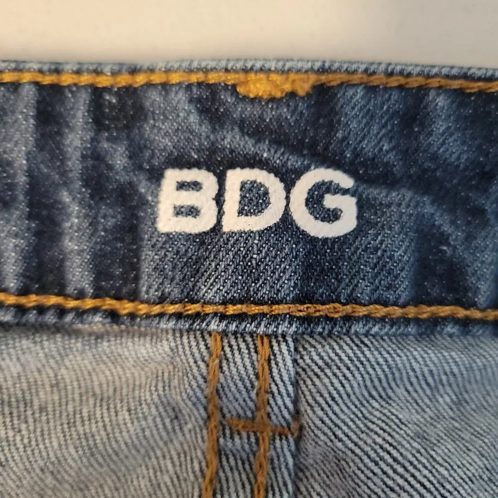 BDG Mid Rise Alexa 5 Pocket Shortie Denim Shorts Vacation Utility Women Size 32W - Image 5