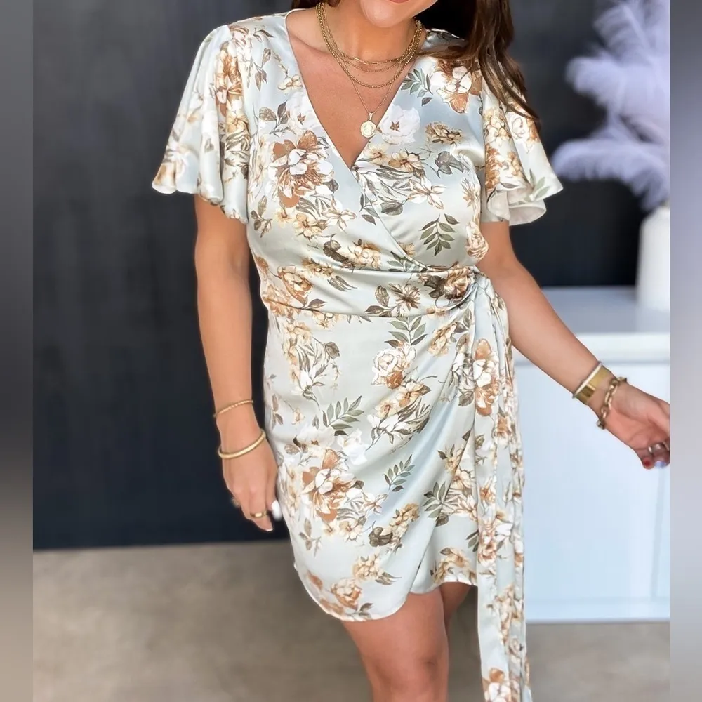 Dress Forum Satin Floral Tulip Wrap Dress Size: S‎ - Image 13