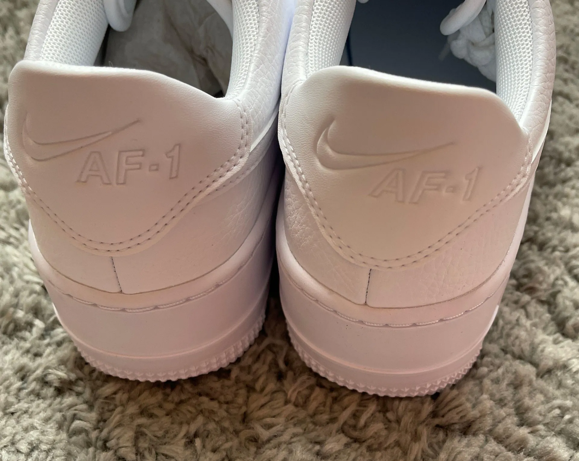 Nike Sage Size 7.5 - Image 5