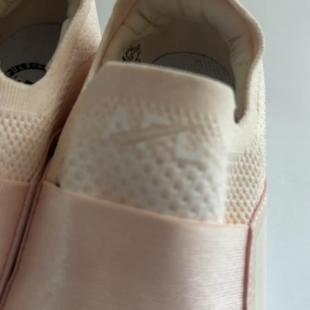 APL Women's Tech Bloom Size 5.5 Sneakers New No Tags Exercise Gym Workout - Image 7