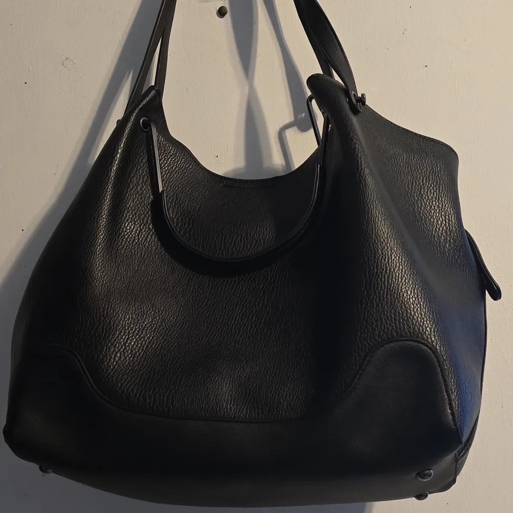 Sondra Roberts Black Leather Tote - Image 4