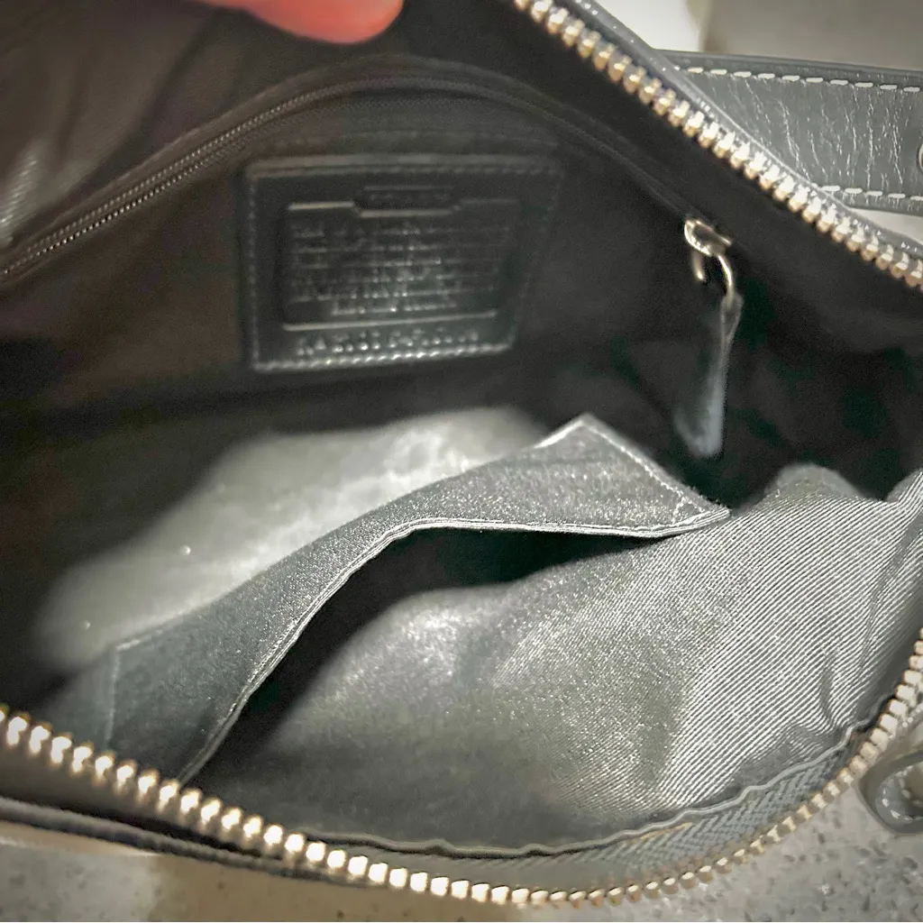 Coach Signature Shoulder Bag - Image 5