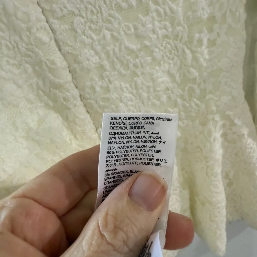 Bebe White Lace Peplum XS Top Balletcore Romance Feminine Valentine's Flirty - Image 6