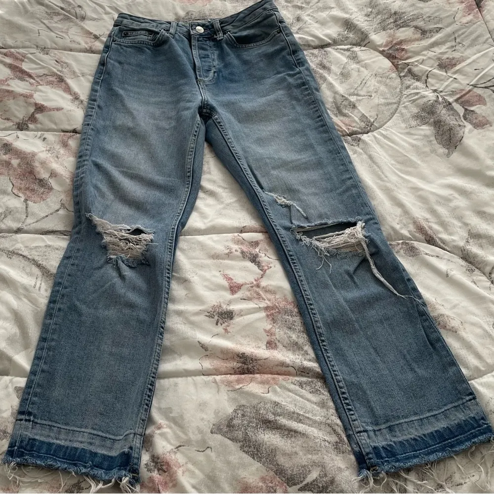Topshop Moto distressed ripped raw hem light blue Y2K jeans, size 26x30” spring - Image 11