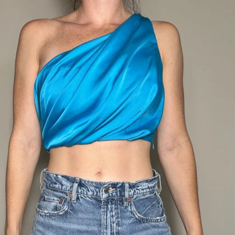 DO+BE  Blue One Shoulder Crop Top Size Medium - Image 2