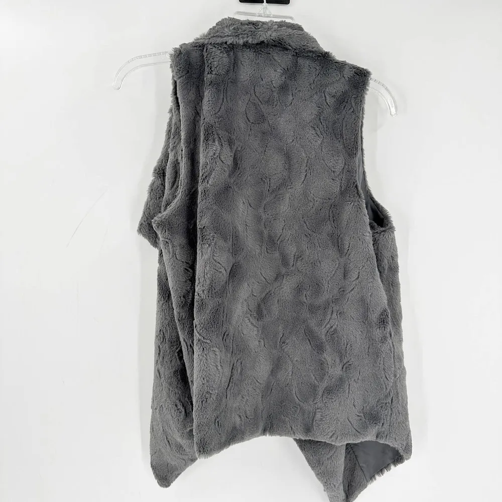 JACK BB Dakota Grey Faux Fur Open Front Vest - Image 5