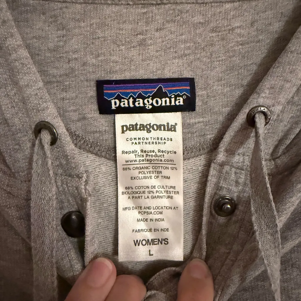 Patagonia  Hooded Pullover - Image 6