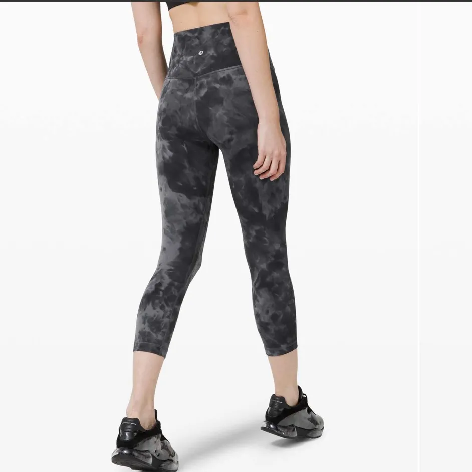 LULULEMON Align Crop 21” Diamond Dye  Pitch‎ Grey Graphite Grey Size 12 - Image 2