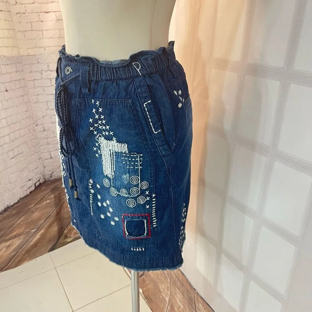 Anthropologie Pilcro NWT Blue Embroidered Frayed Hem Denim Mini Skirt Size Small - Image 5