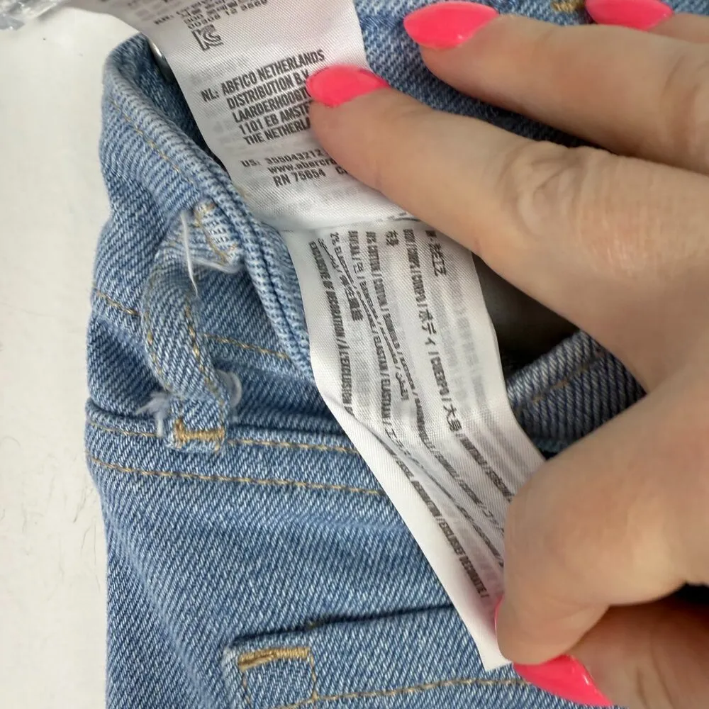 Hollister Ultra High Rise Patchwork Mom Jeans Raw Hem Size 27 EUC - Image 9