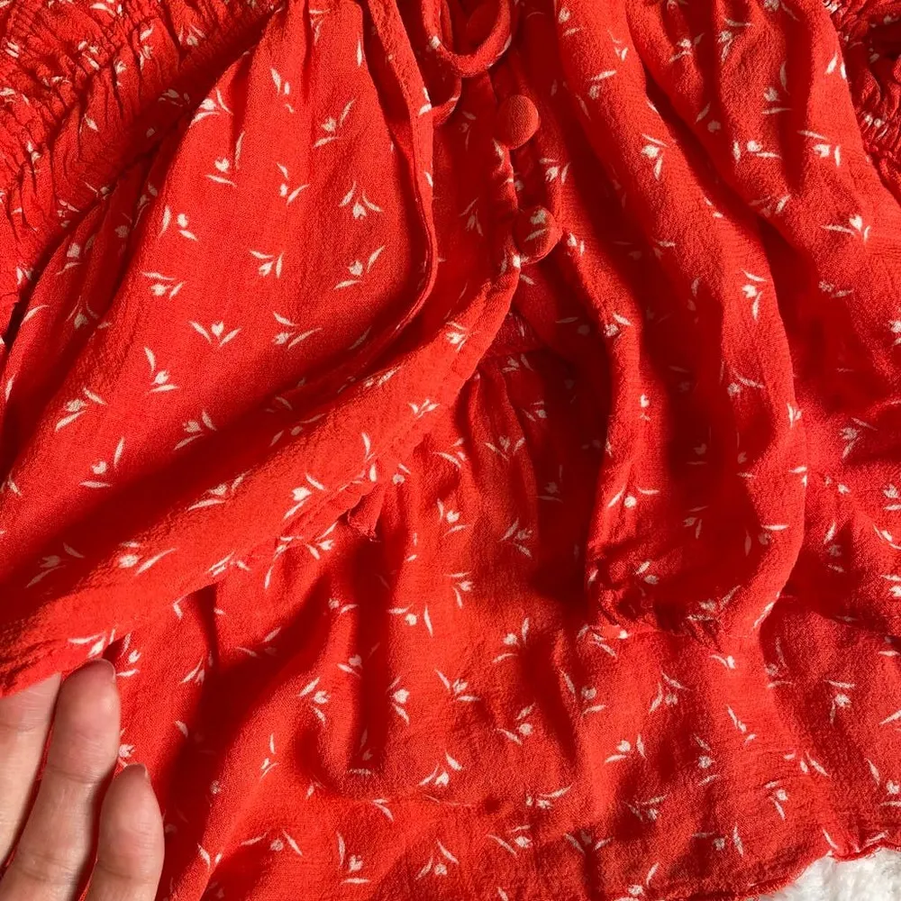 Colette Printed Buttondown Top Small Red Babydoll Longsleeve Floral - Image 10