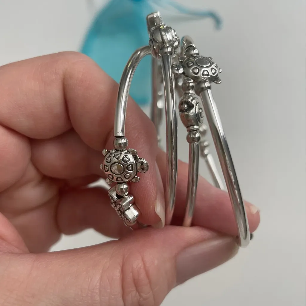 Swirly Bracelet Sea Charms Turtle Starfish Shell Flower Leaf Sun Silver Stretch - Image 11