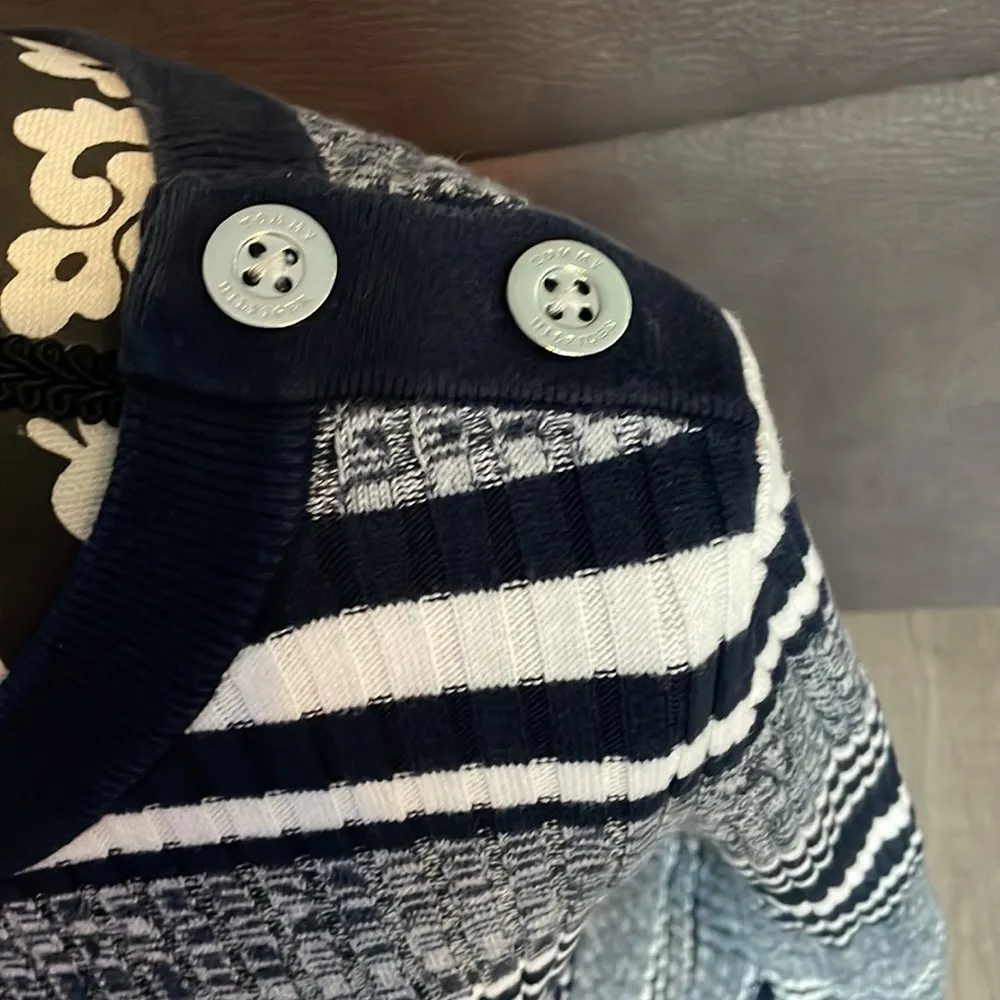 TOMMY HILFIGER Blue & White Sweater Size Large - Image 4