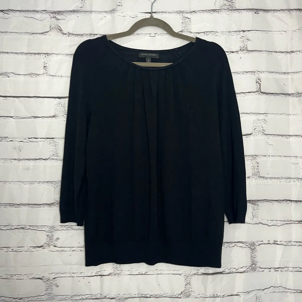 Banana Republic Black Pleated Sweater Women’s Medium 3/4 Sleeve Pullover
Blouse - Image 6