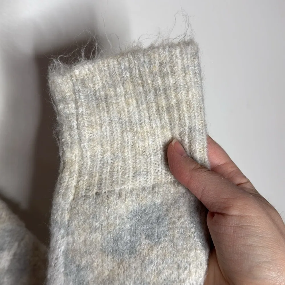 UpWest plush pastel leopard curved hem Crewneck chunky knit Sweater size S Gray - Image 6