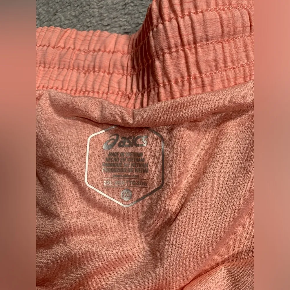 NWT ASICS 2XL dry regular fit shorts - Image 5