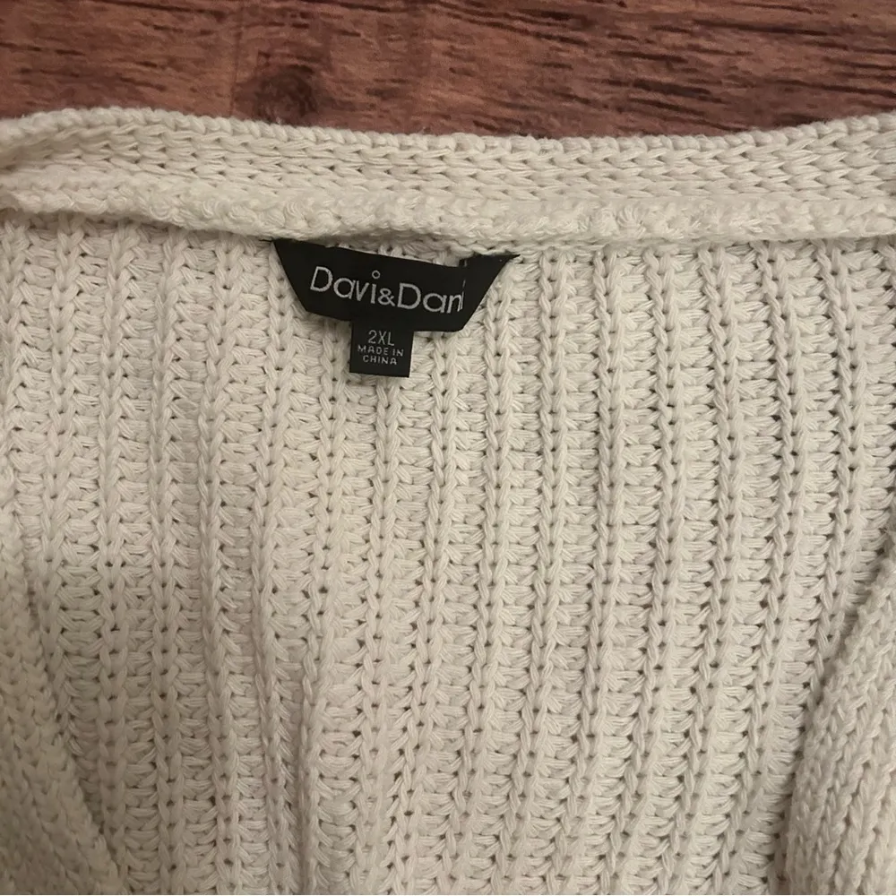 Davi & Dani Off White Oversized Cardigan Size 2X - Image 2
