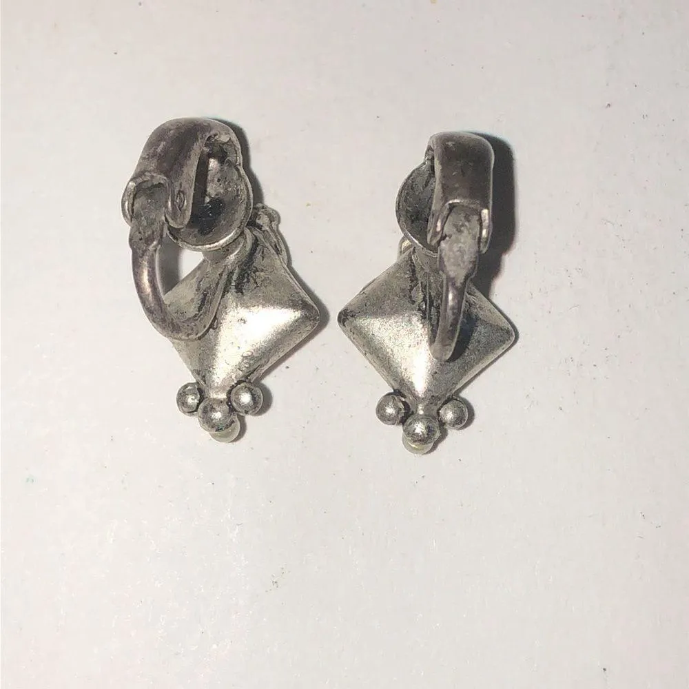 Vintage Satin Silver Tone & CZ Rhinestone Classic Retro Boho Clip On Earrings - Image 3