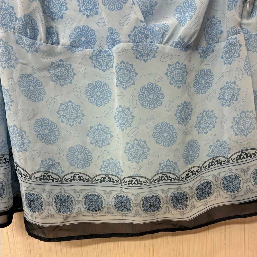 Trendy Lane Bryant Plus Size 2X Blue Boho Floral Print Empire Waist V-Neck Top - Image 4