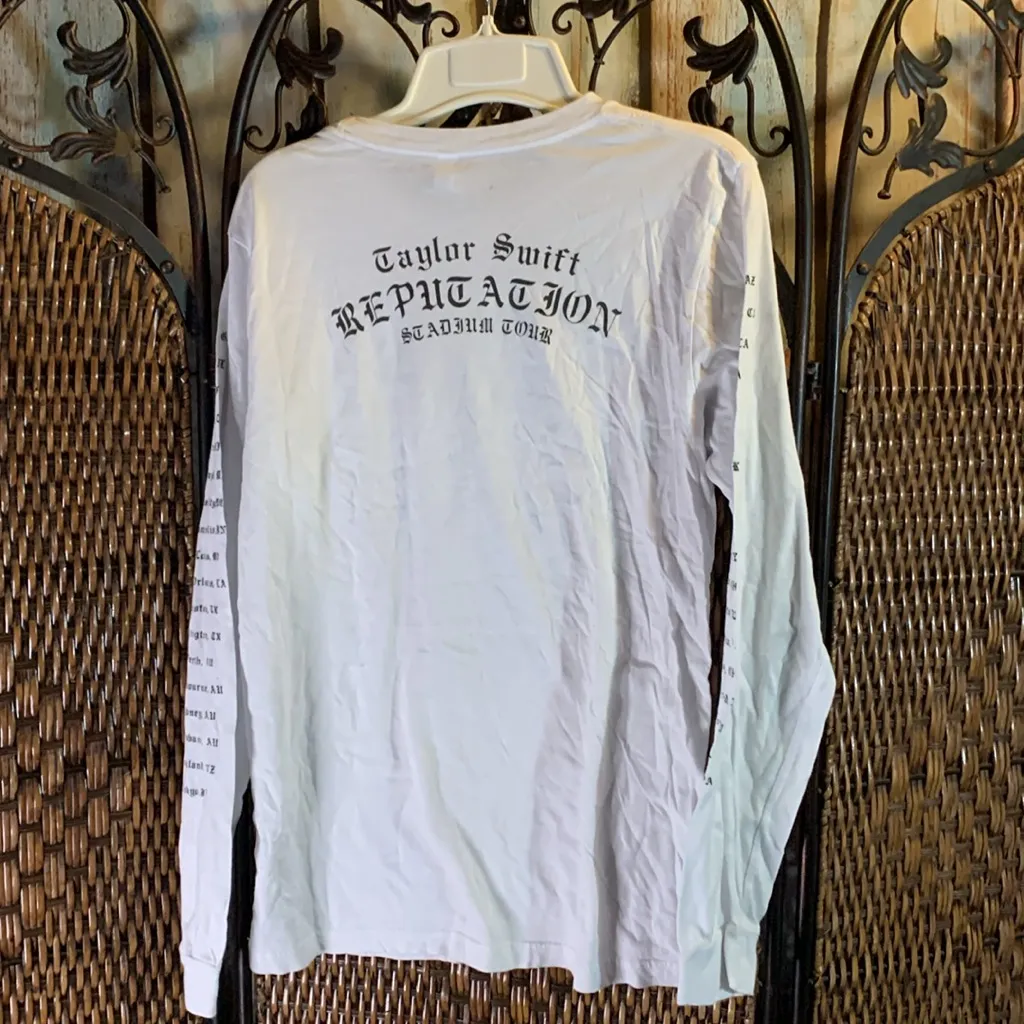 Taylor Swift Reputation 2018 Tour Long Sleeve T-Shirt Size M - Image 6