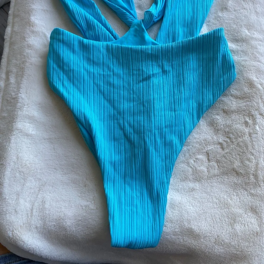 New! Frankie's Bikinis Dorothy Plissé Halter One Piece Swimsuit 14986 - Image 10