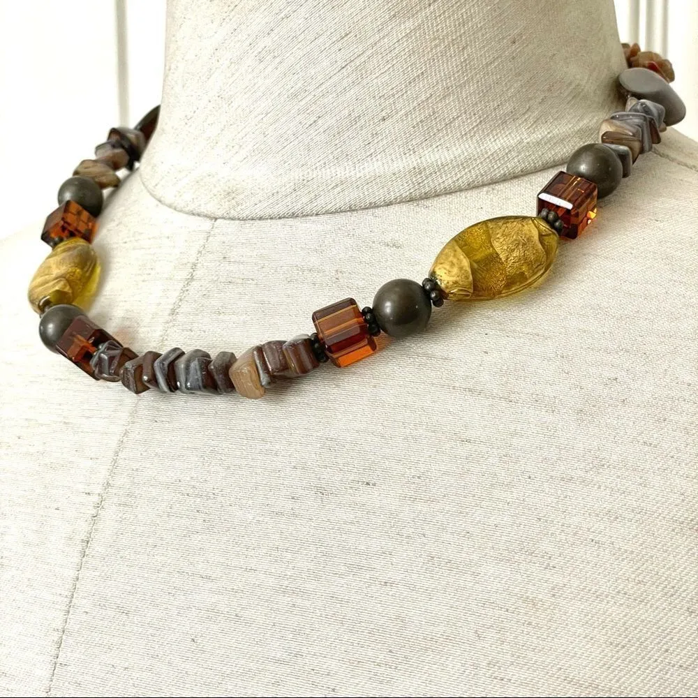 Premier Designs Spice it Up glass bead and shell necklace - Image 8