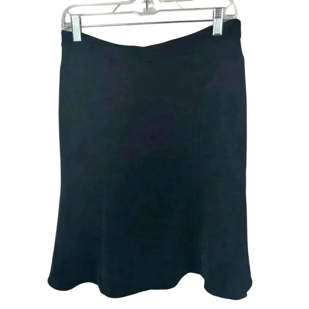 White House Black Market Women's Black  Skirt Size 6 Knee Length side zipper - Image 2