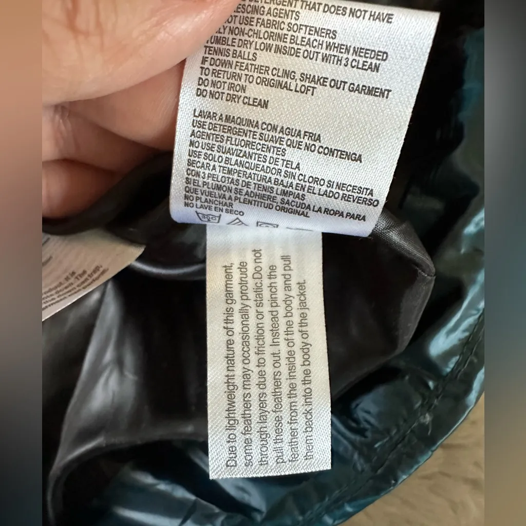 Andrew Marc Premium Down Puffer Jacket 650 Fill Power – XL - Image 9