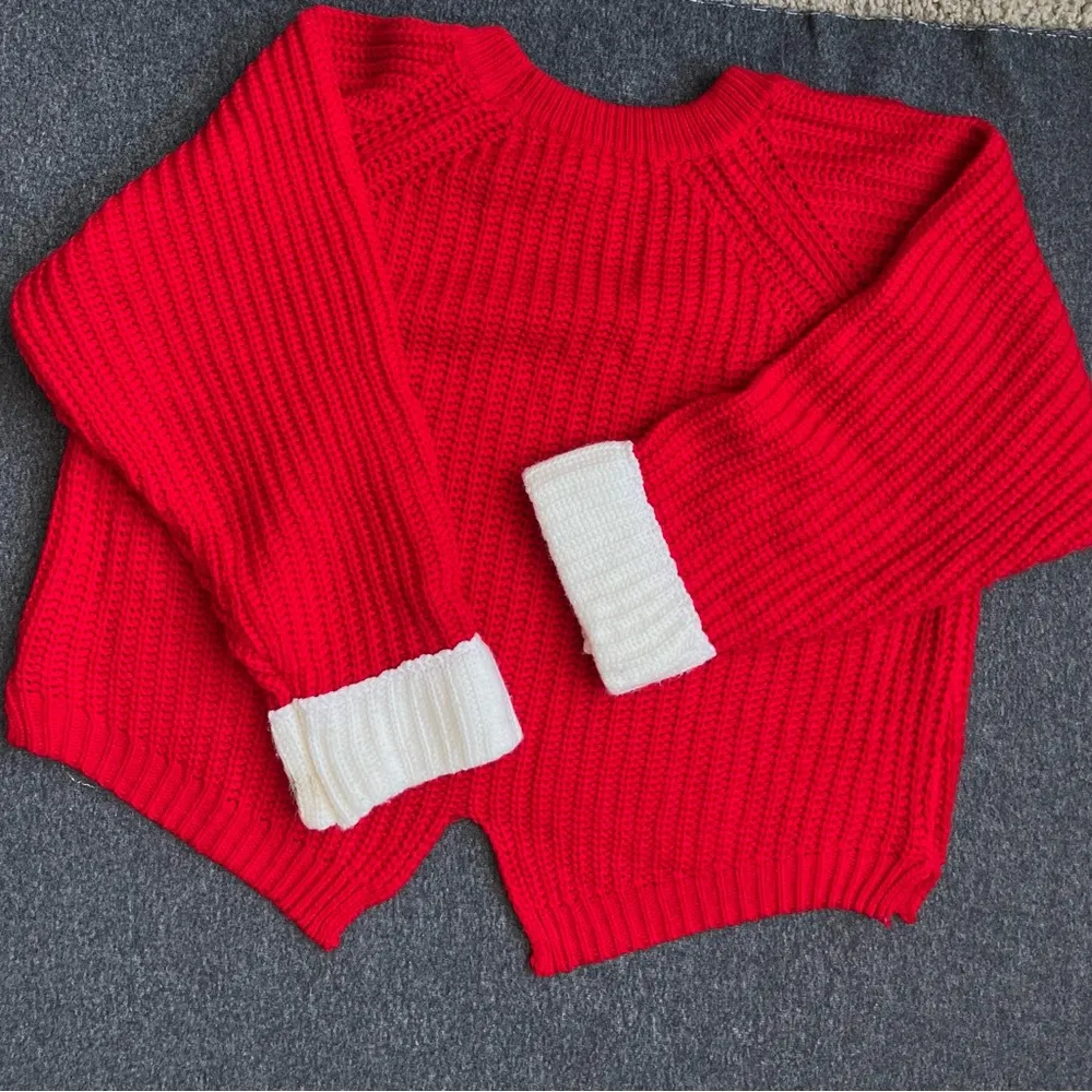 Stylish Red Sweater & Skirt Set, Cozy Knit, White Cuffed Sleeves Size S/XS 2 set - Image 4