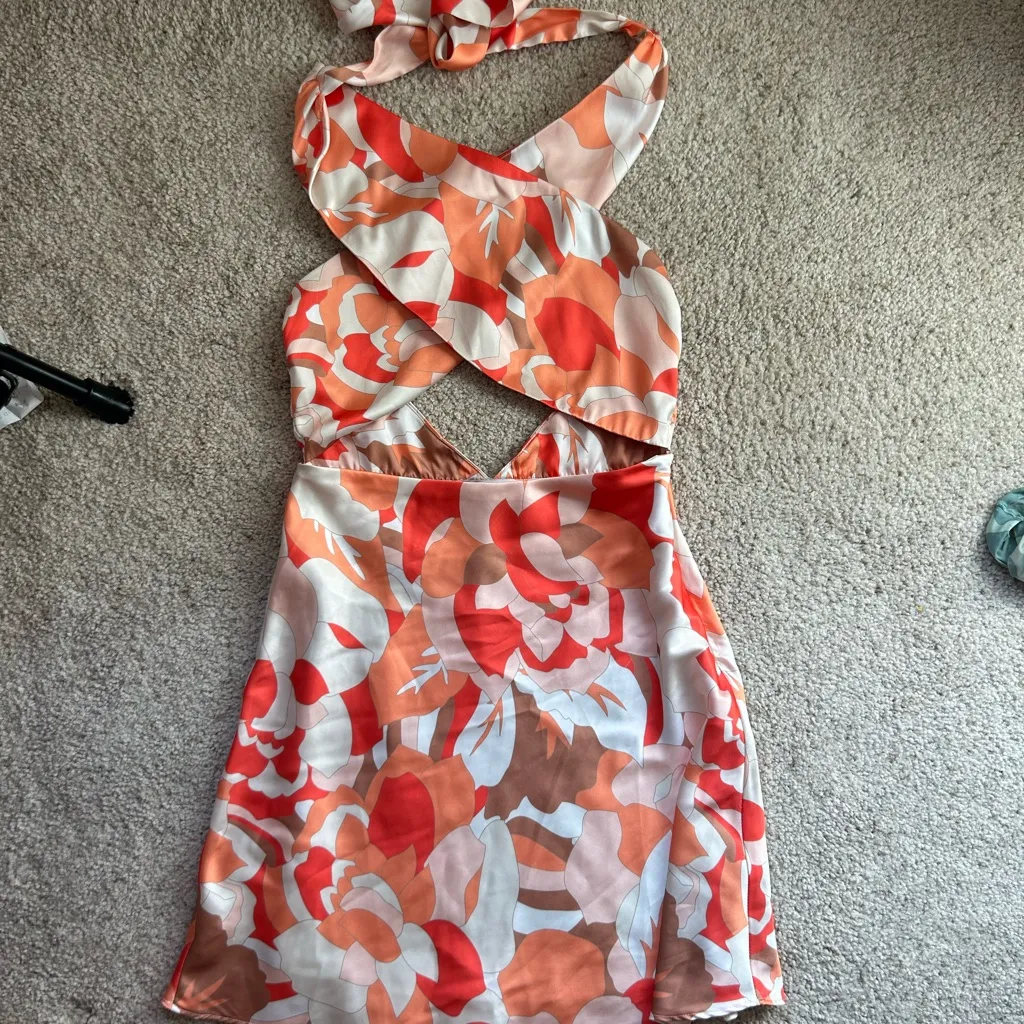 Blush boutique halter dress - Image 2