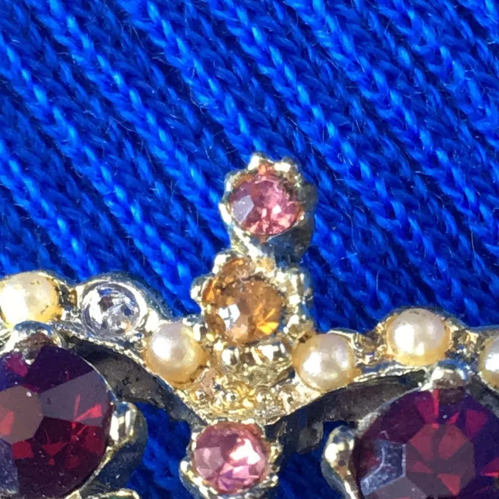 Ladies Bejeweled Crown Brooch - Image 2