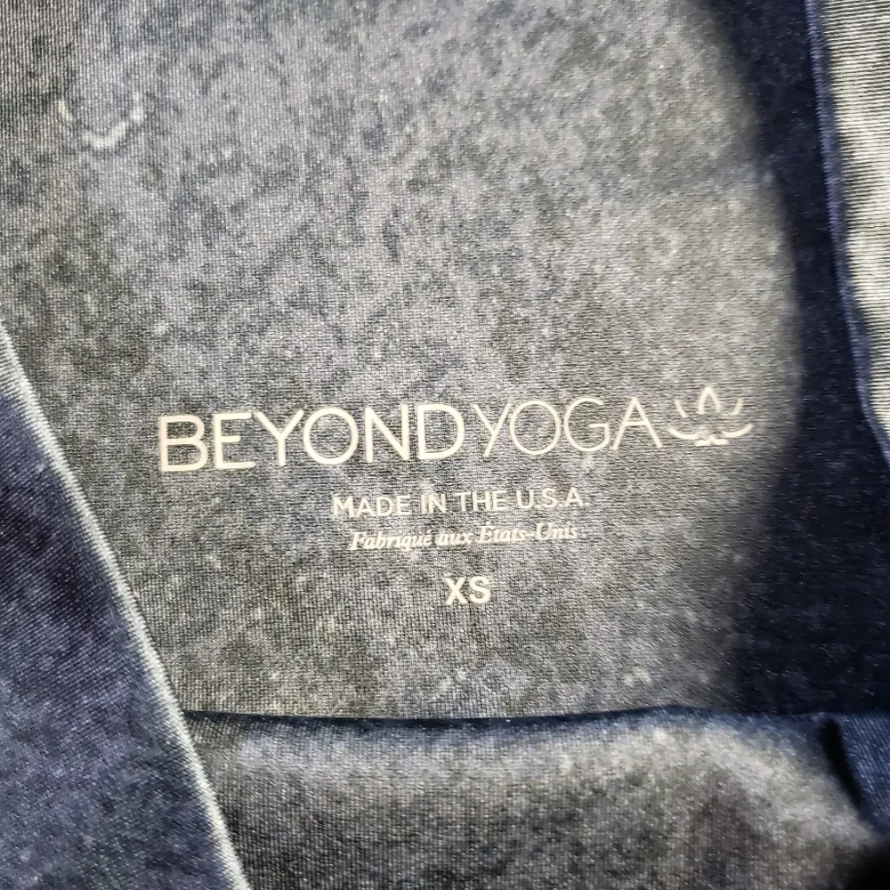 Beyond Yoga Printed Leggings Women’s‎ XS - Image 4