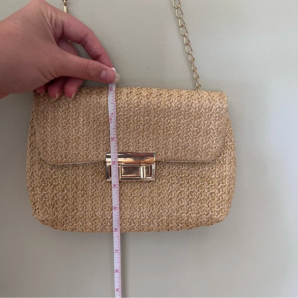 Camel Woven Chain Strap Purse - Image 6