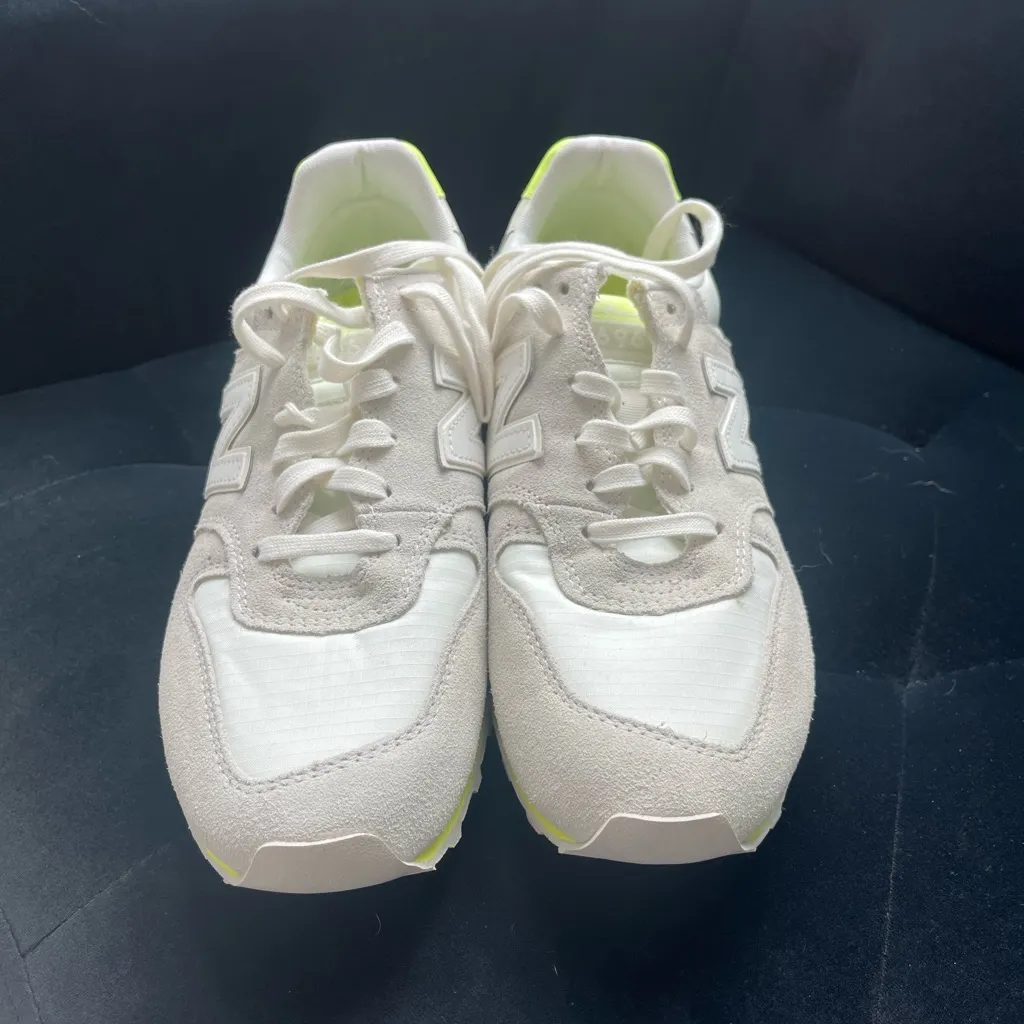 NWOT NEW BALANCE 696 CLASSIC YELLOW GREY  SUEDE SNEAKERS US WOMEN 8.5 - Image 3
