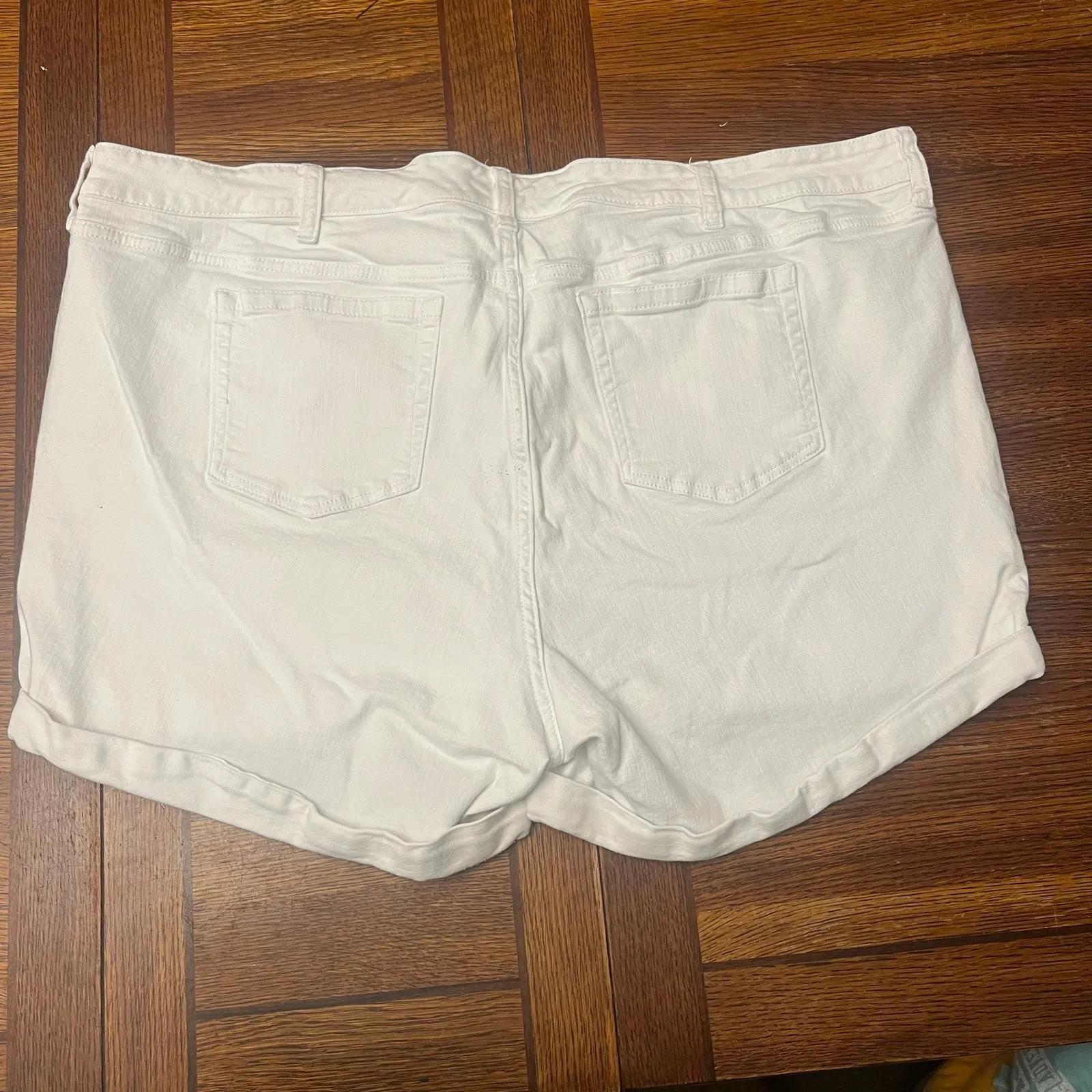 TORRID White Vintage Stretch High-Rise Shorts 26 - Image 6
