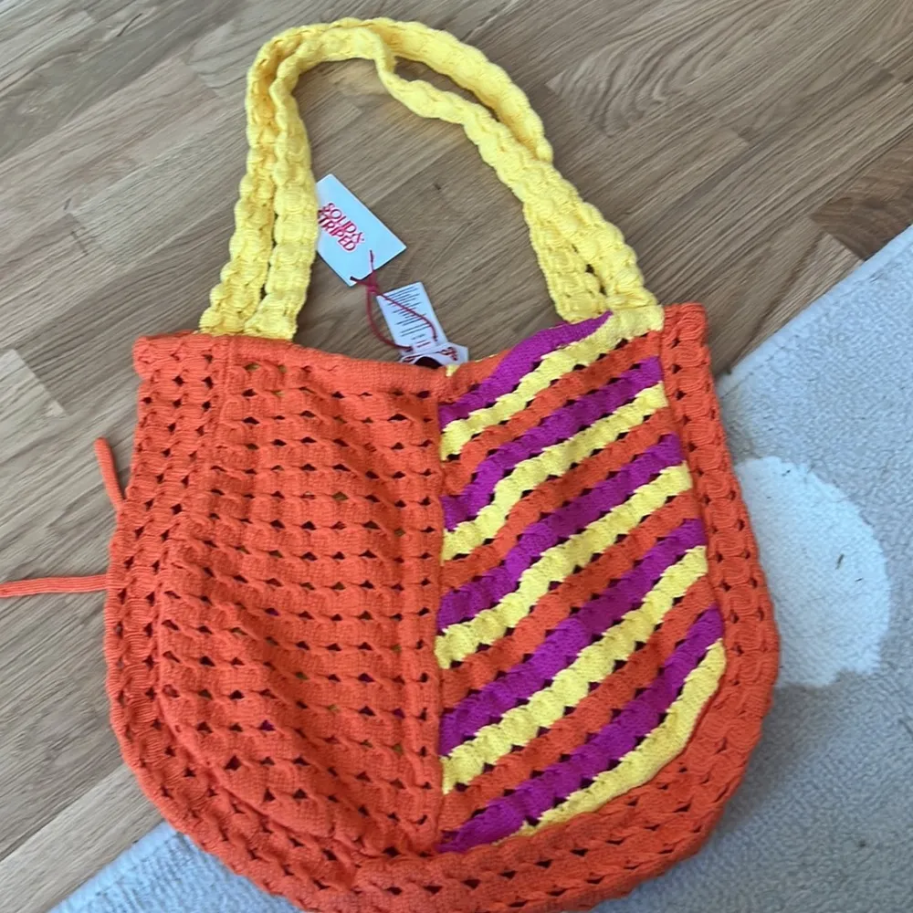 NWT Solid and striped The Slouchy Bag Hibiscus / Marmalade - Image 7