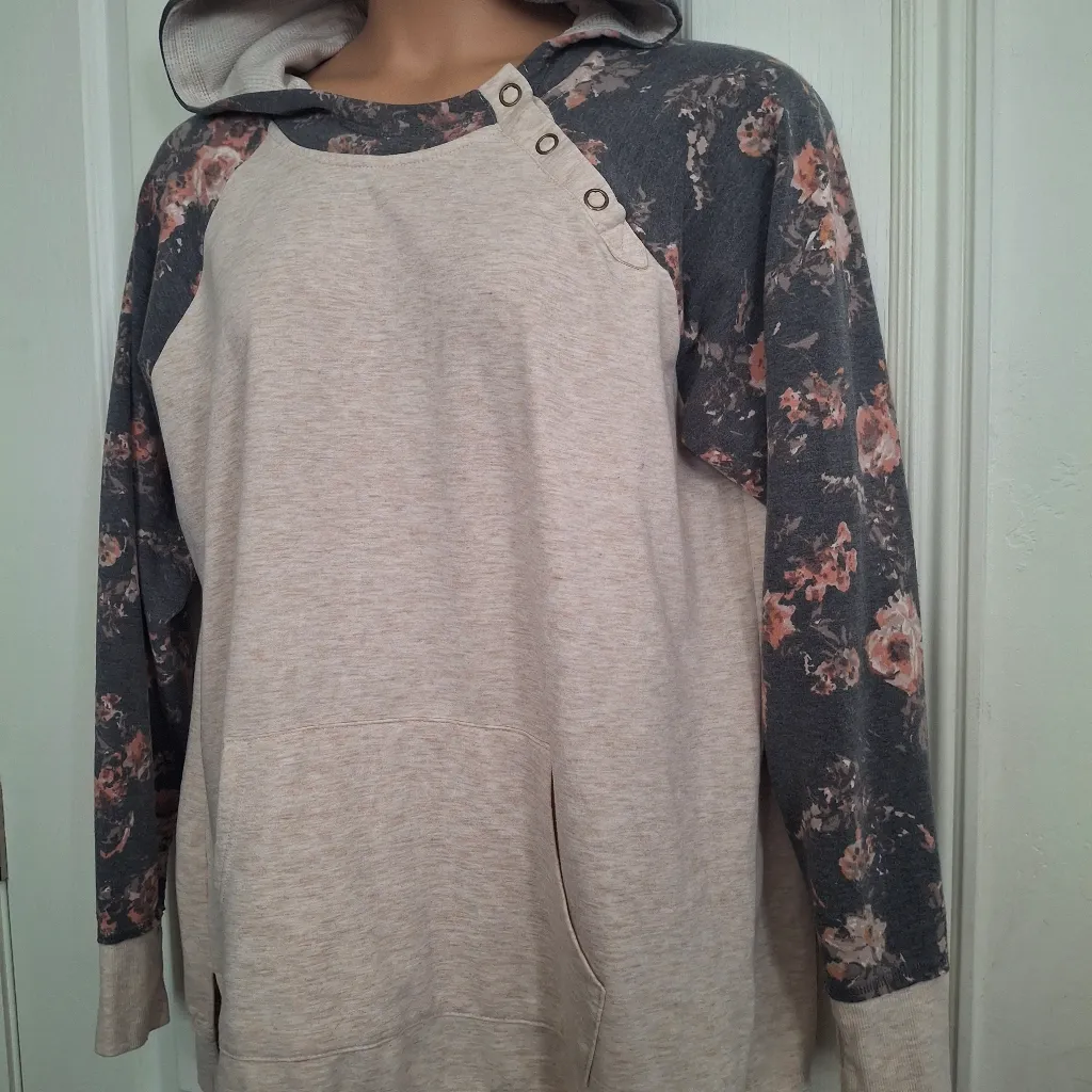 Maurices XXL Floral Patterned Hoodie Sweatshirt - Image 6