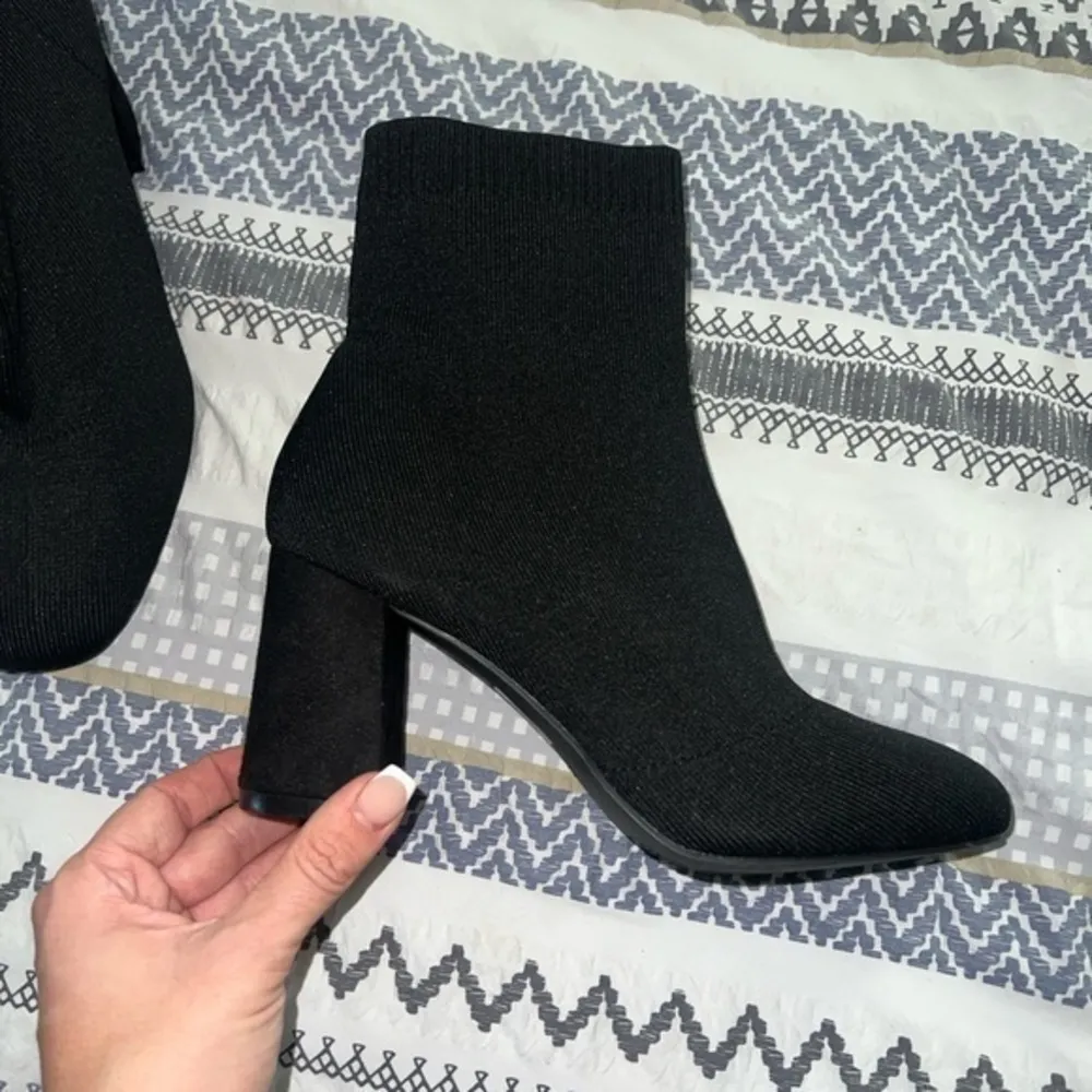 New Women’s MIA Sock Bootie Black‎ Size 9.5M - Image 4