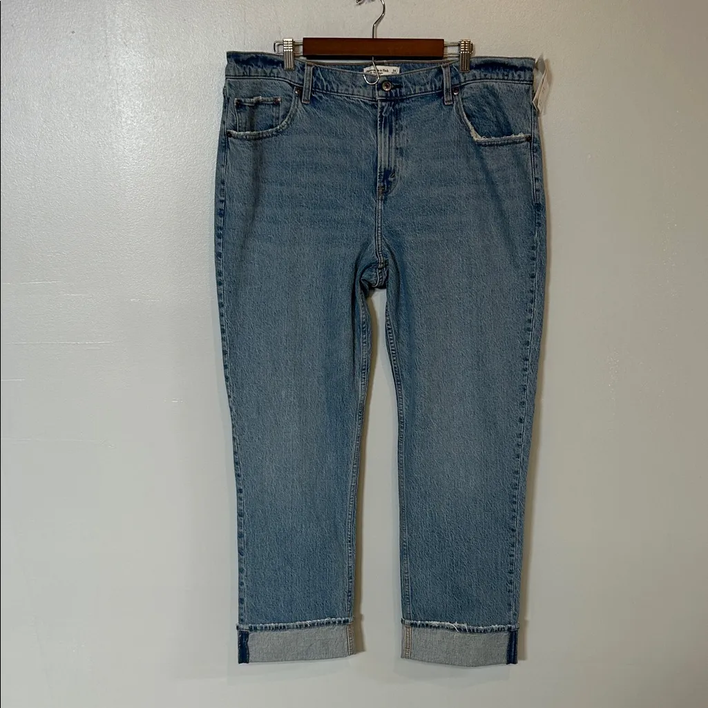 Abercrombie Curve Love Mid Rise 90s Straight Jean Medium Wash Cuffed Hem Size 34 - Image 2