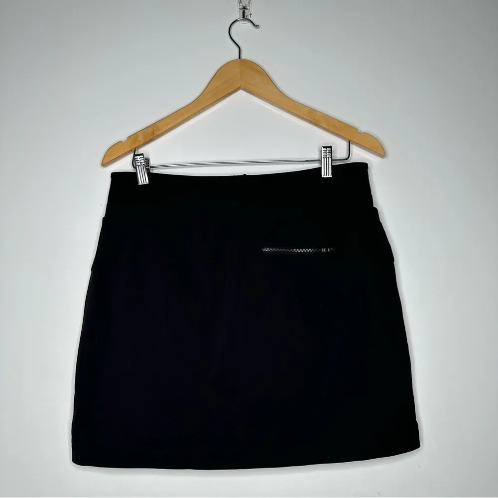Athleta Black Metro Downtown Skort Size MT - Image 7