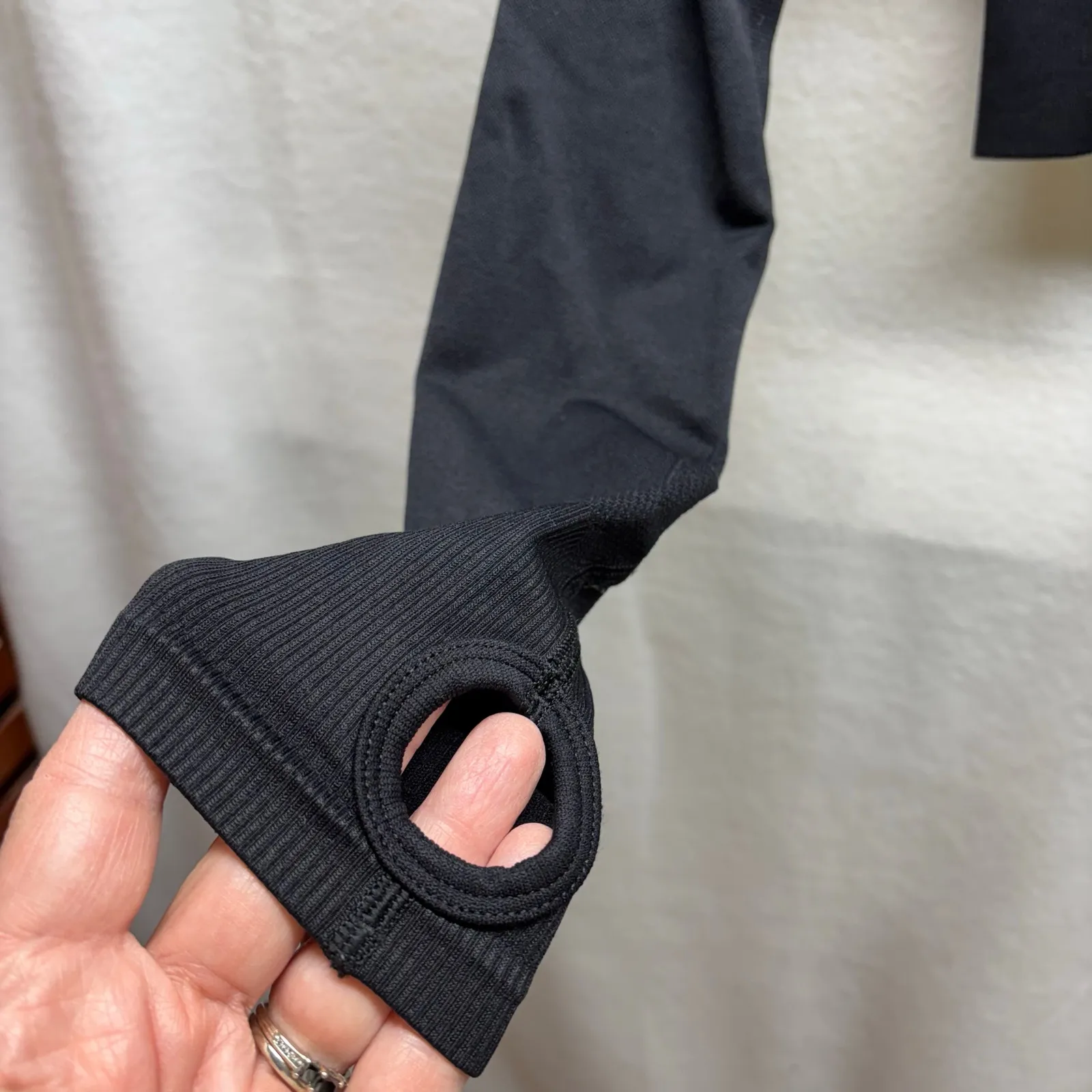 Gymshark Black Long Sleeve Crop Top‎ - Size Small - Image 4