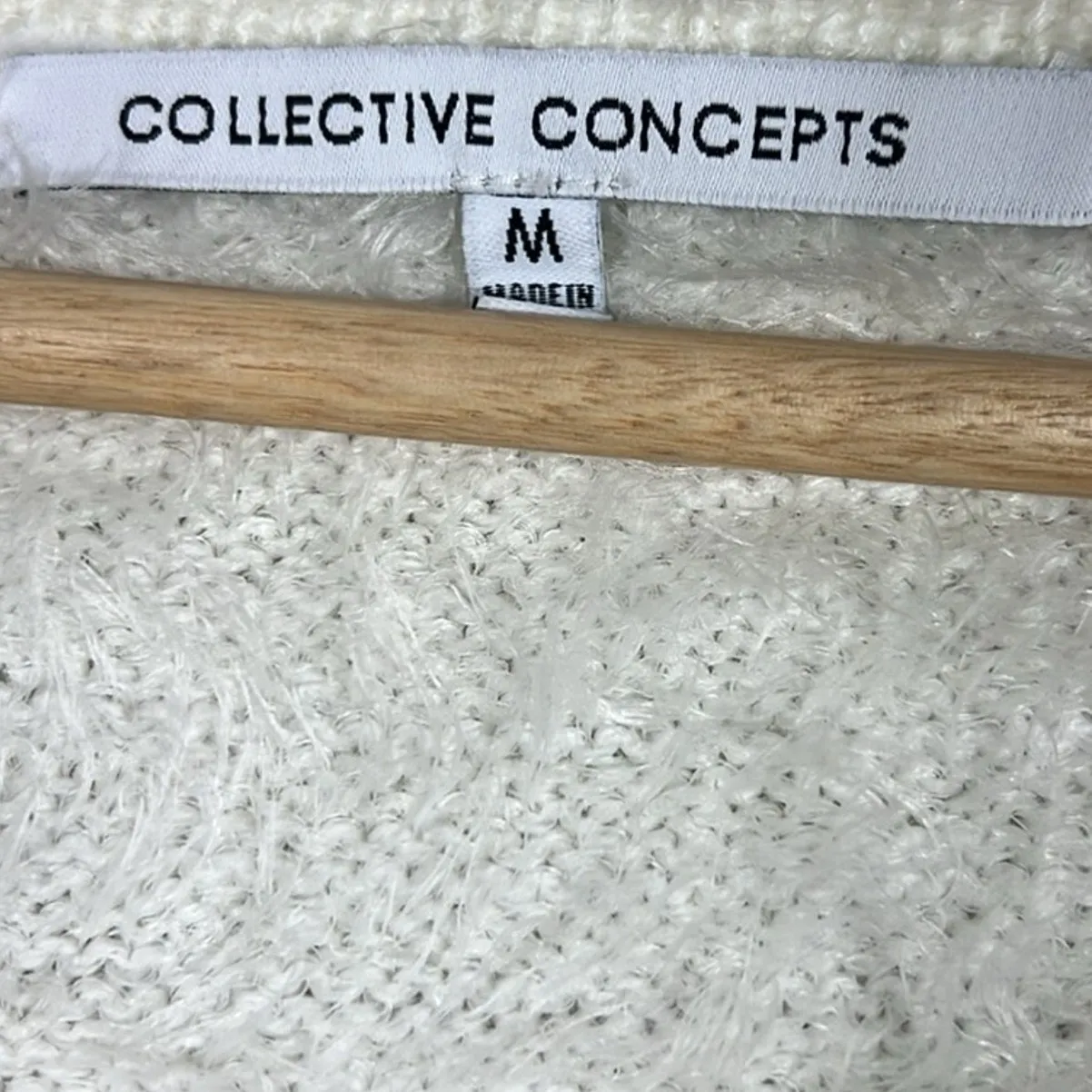 Collective Concepts Sweater Womens M Ivory Fuzzy Eyelash Soft Indie Cozy Y2K - Image 4